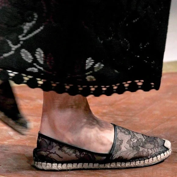 Valentino Garavani pink lace and leather espadrille flats size IT 36 US 6 NEW